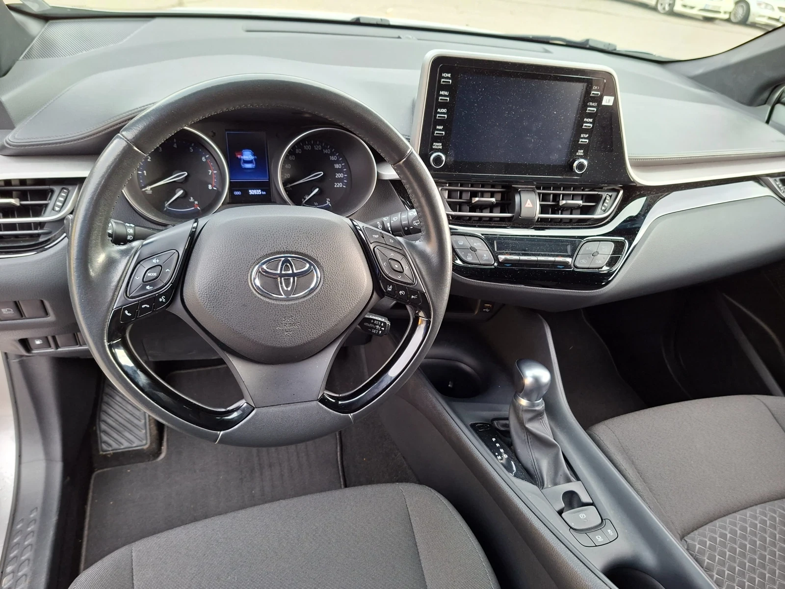 Toyota C-HR center benzin - изображение 6