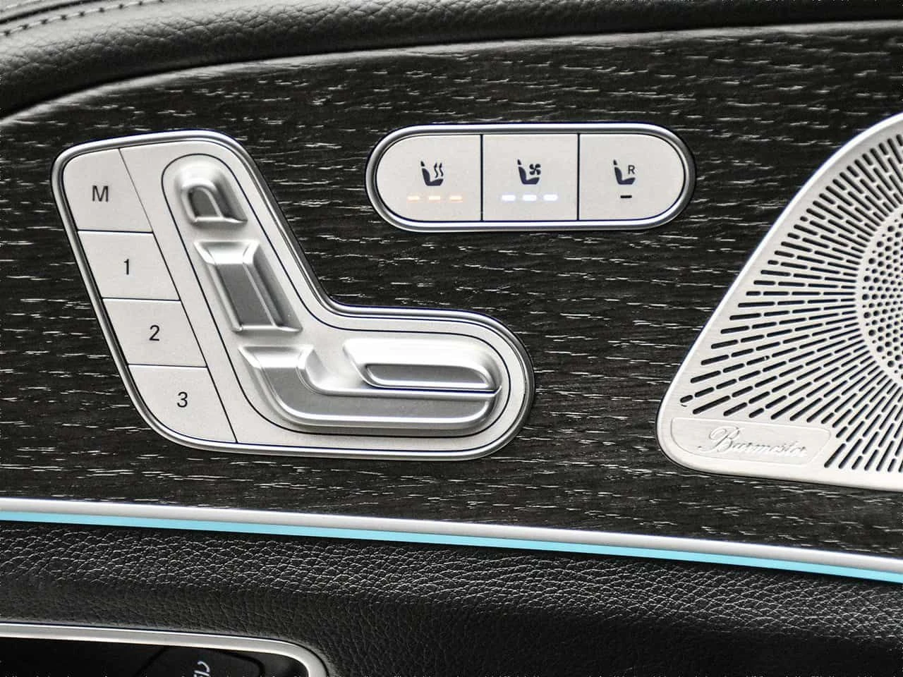 Mercedes-Benz GLE 450 *  4MATIC * CARFAX * Фиксирана цена до БГ * , снимка 11 - Автомобили и джипове - 54060160