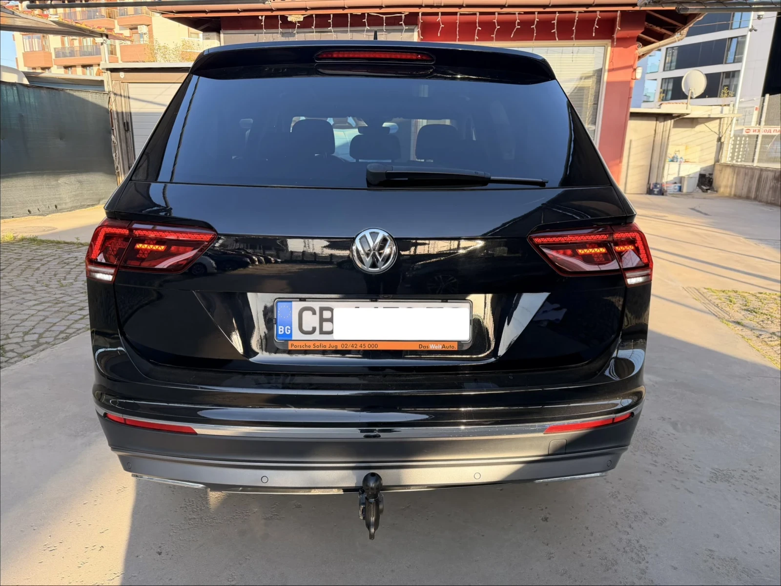 VW Tiguan 4Х4* 6+ 1Mеста* АВТОМОТИК* ПАНОРАМА* КОЖА* ПОДГРЕВ, снимка 16 - Автомобили и джипове - 54333211