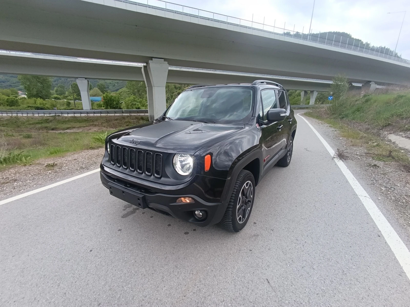 Jeep Renegade Trailhawk, снимка 8 - Автомобили и джипове - 54382422