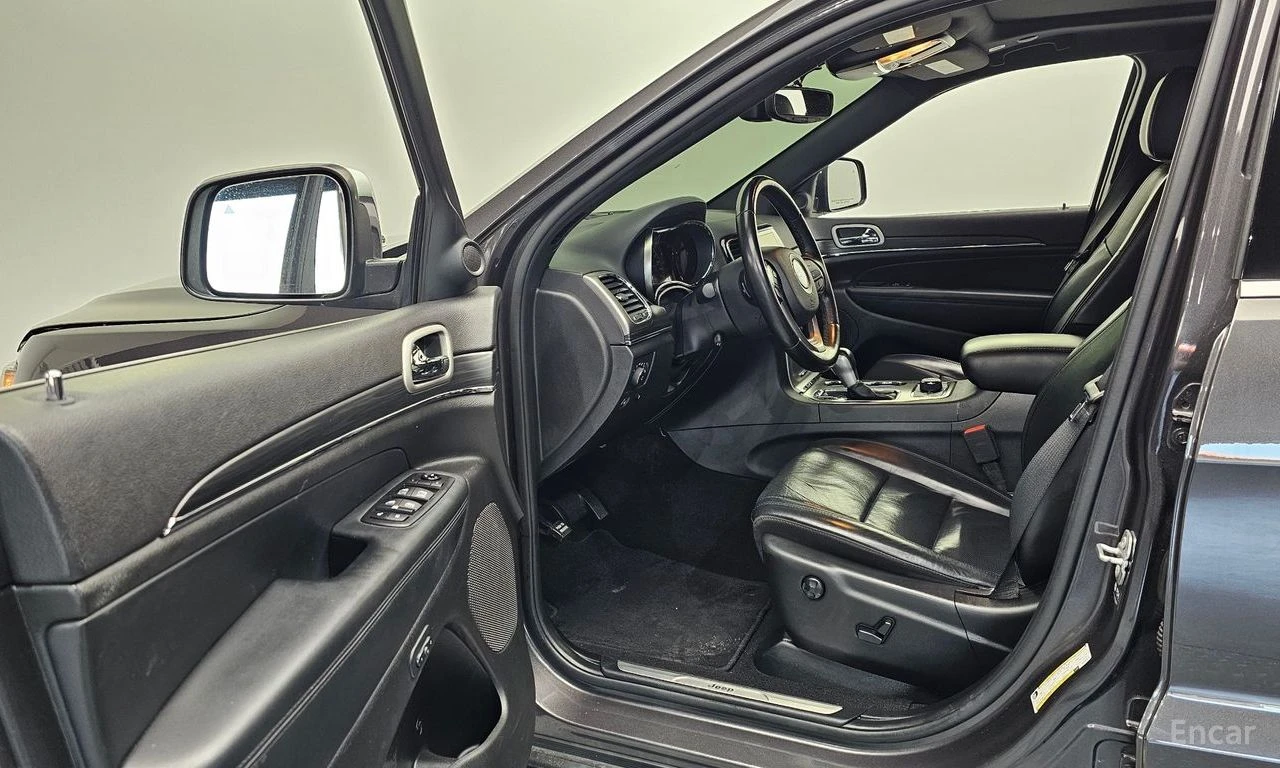 Jeep Grand cherokee LIMITED* 3.6* V6* 8ZF* ПОДГРЕВ* ОБДУХВАНЕ* КАМЕРА*, снимка 5 - Автомобили и джипове - 54640423