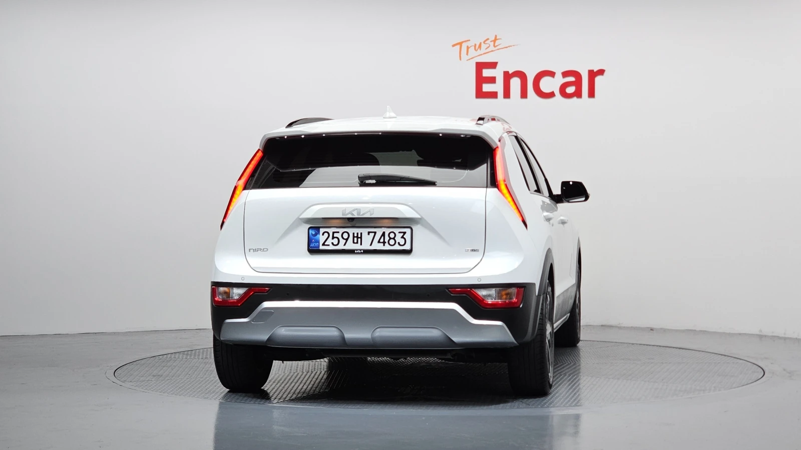 Kia Niro 1.6 Hybrid Trendy | Камера | Отопляем волан, снимка 4 - Автомобили и джипове - 55058057