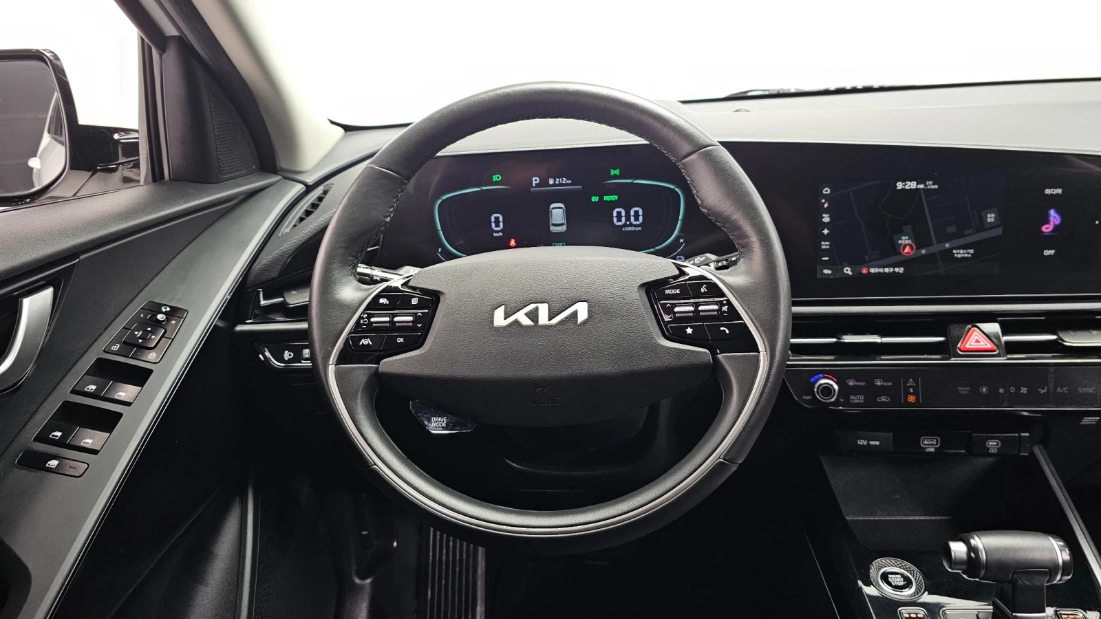 Kia Niro 1.6 Hybrid Trendy | Камера | Отопляем волан, снимка 9 - Автомобили и джипове - 55058057