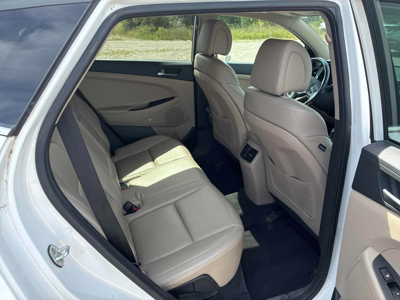 Hyundai Tucson LUXURY 2.0 GDI AWD, снимка 12 - Автомобили и джипове - 56070108