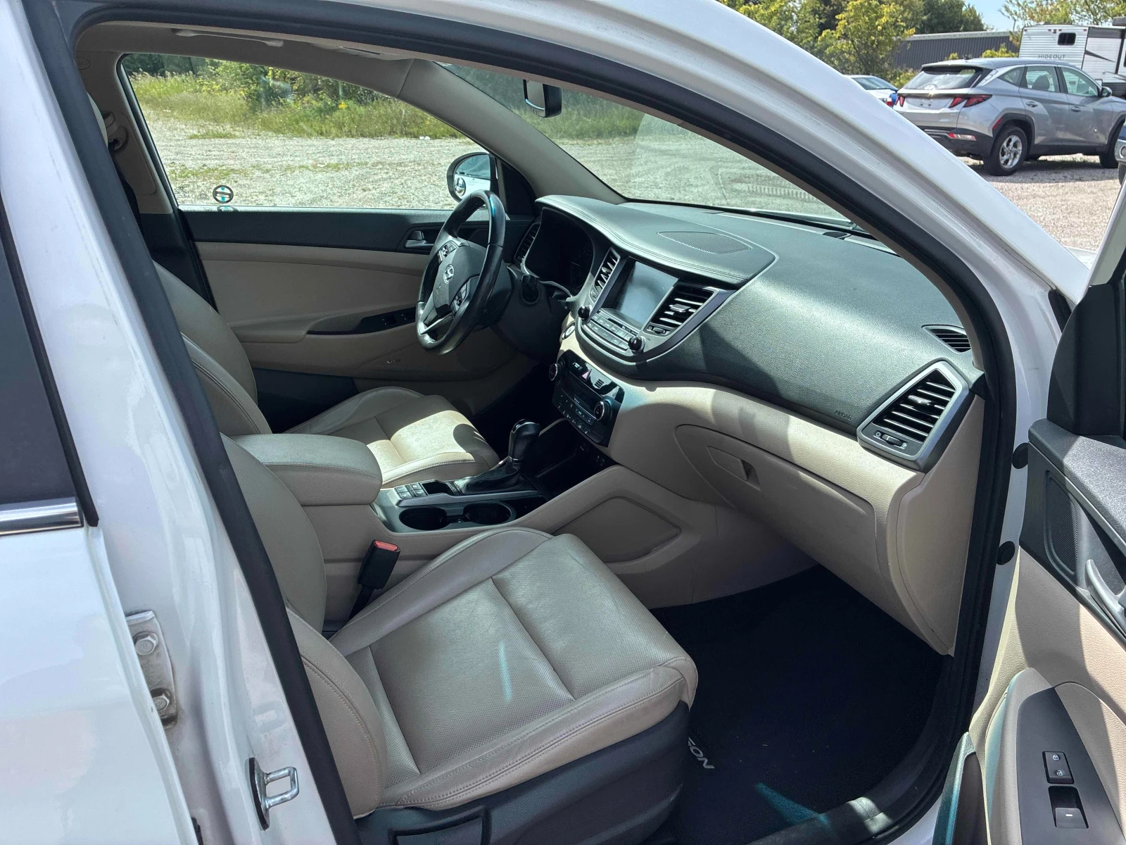 Hyundai Tucson LUXURY 2.0 GDI AWD, снимка 9 - Автомобили и джипове - 56070108