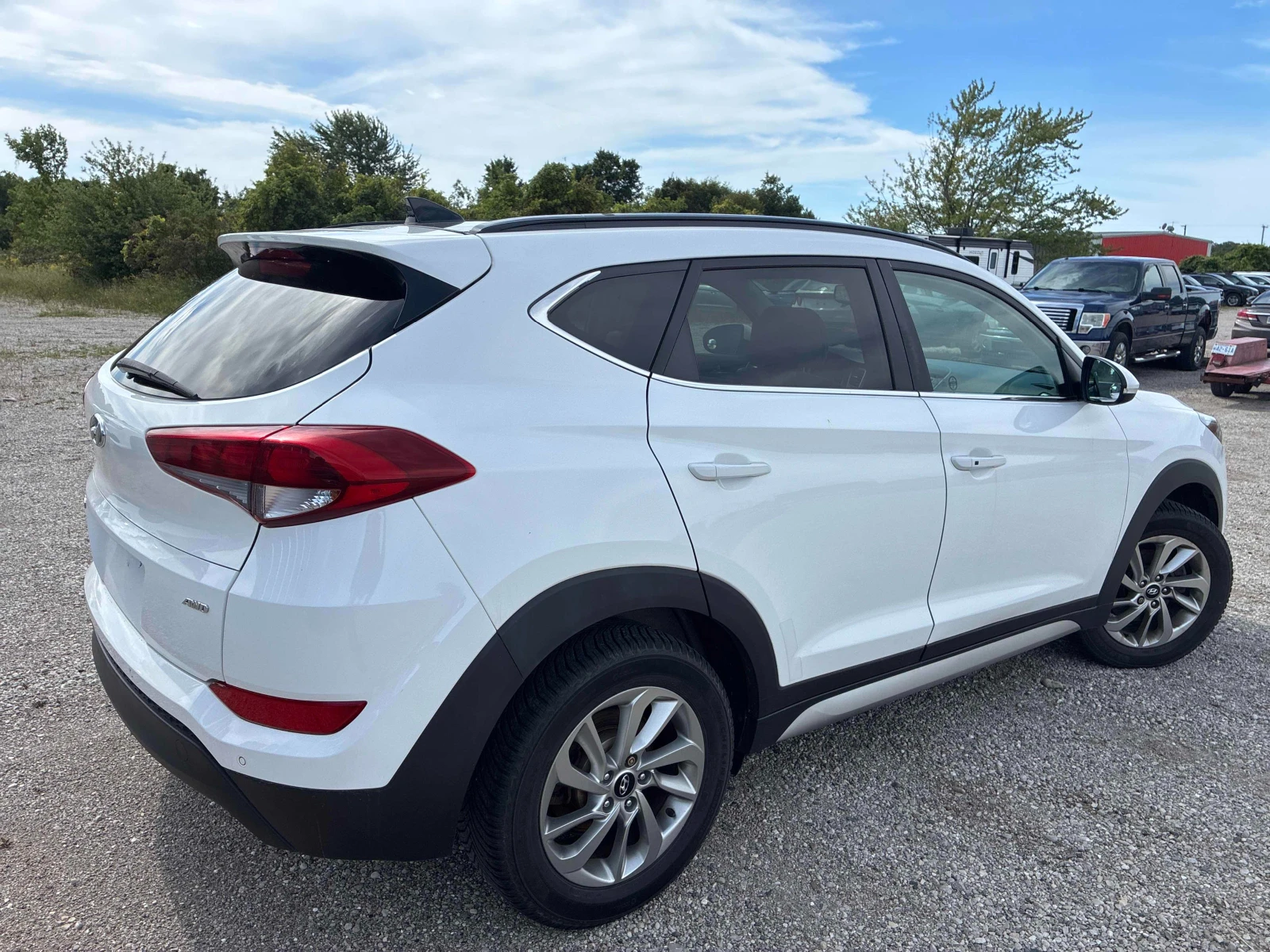 Hyundai Tucson LUXURY 2.0 GDI AWD, снимка 4 - Автомобили и джипове - 56070108