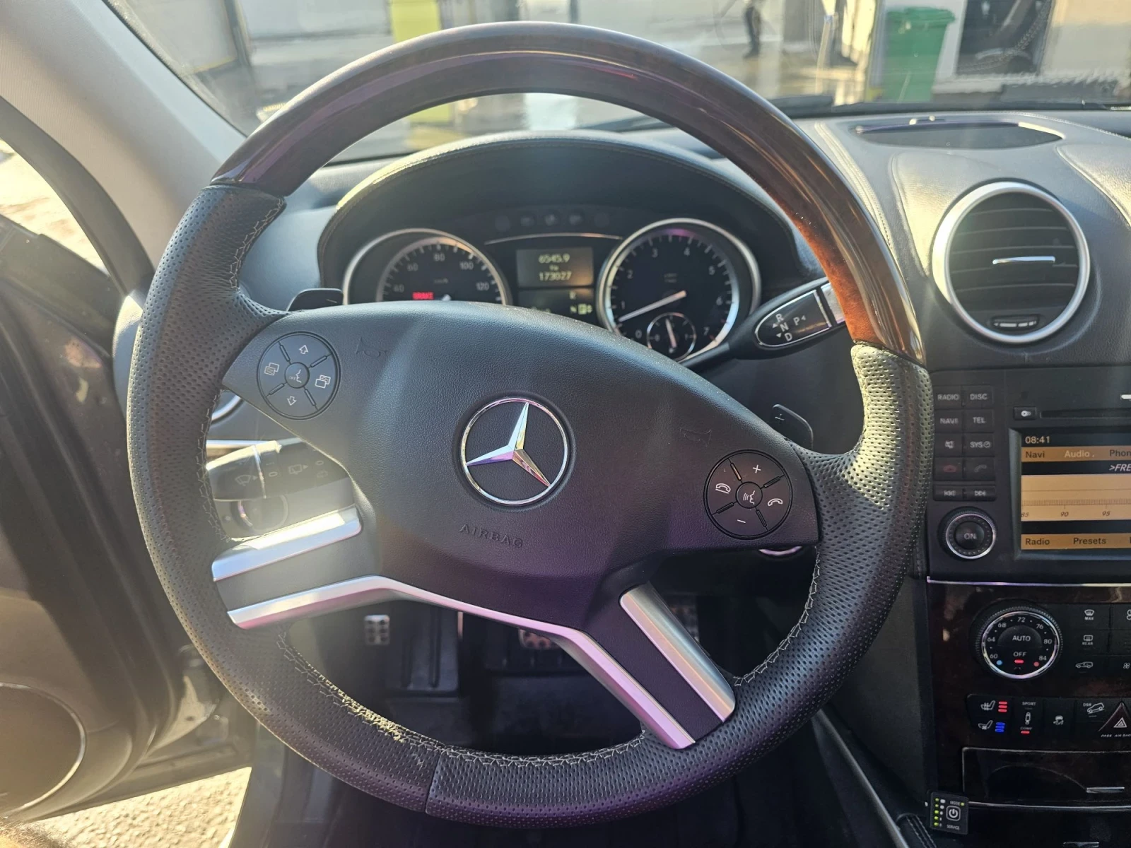 Mercedes-Benz GL 550 550 AMG 4 Matic Гаранция!, снимка 16 - Автомобили и джипове - 56139026