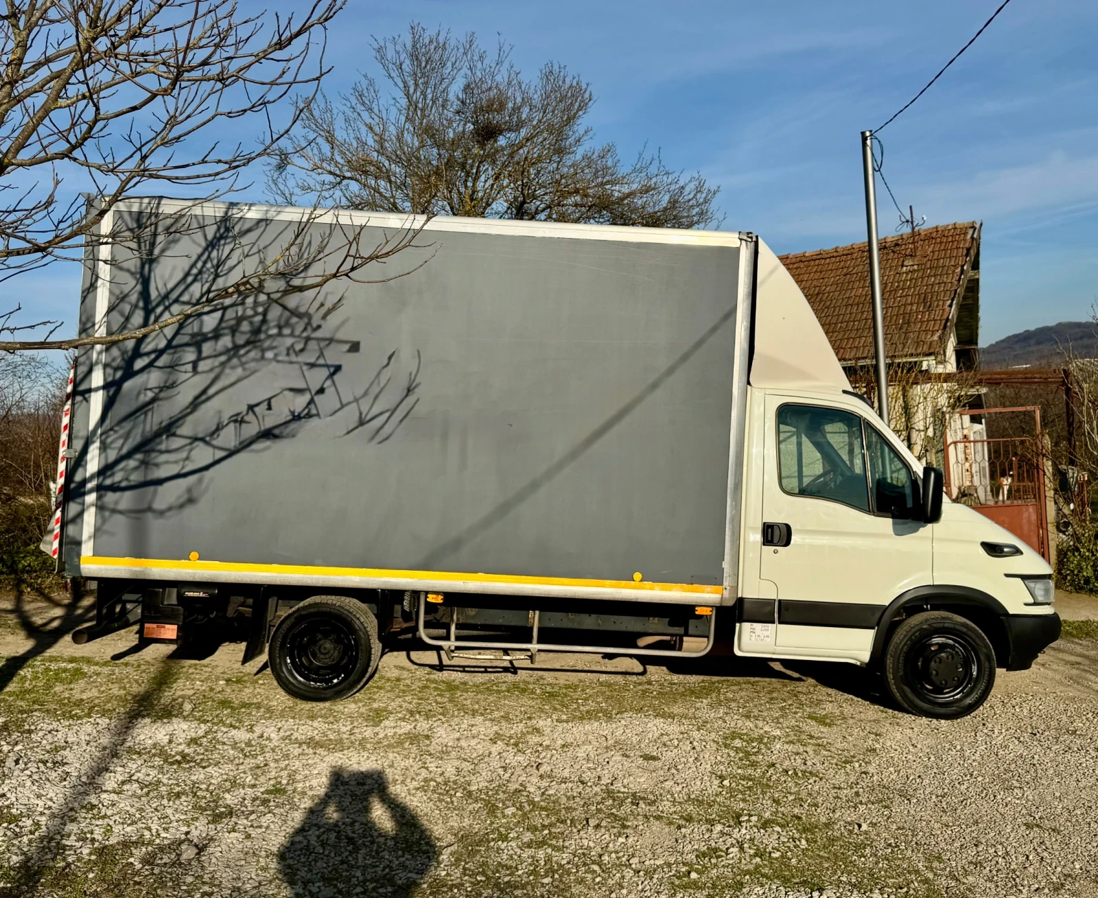 Iveco Daily 4.30м. ДЪЛЖИНА* Падащ борд* Реален пробег, снимка 8 - Бусове и автобуси - 56079152