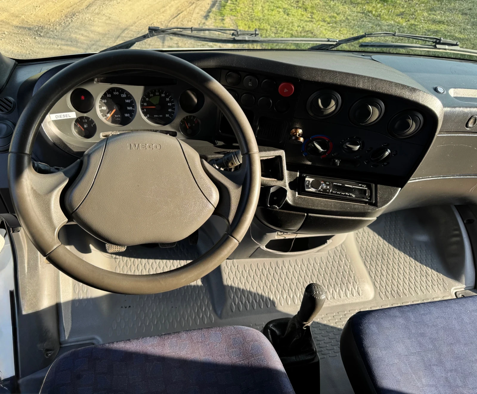 Iveco Daily 4.30м. ДЪЛЖИНА* Падащ борд* Реален пробег, снимка 16 - Бусове и автобуси - 56079152