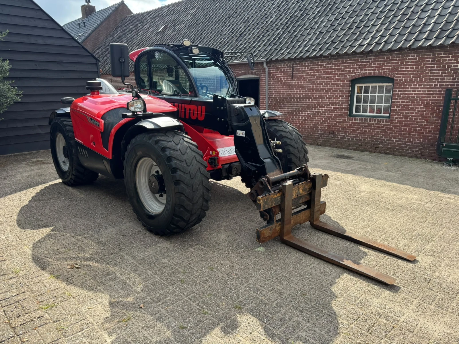 Телескопичен товарач Manitou MLT 741-140 V PLUS ЛИЗИНГ, снимка 11 - Селскостопанска техника - 55766365