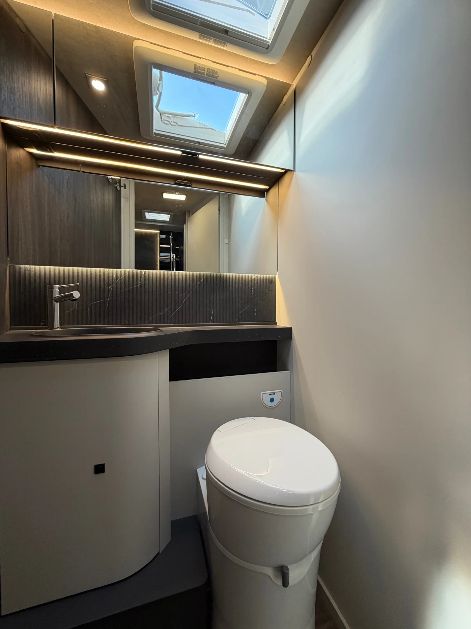 ������ Mobilvetta KEA P90 AT8 2026 | Mobile.bg � ����������� 9