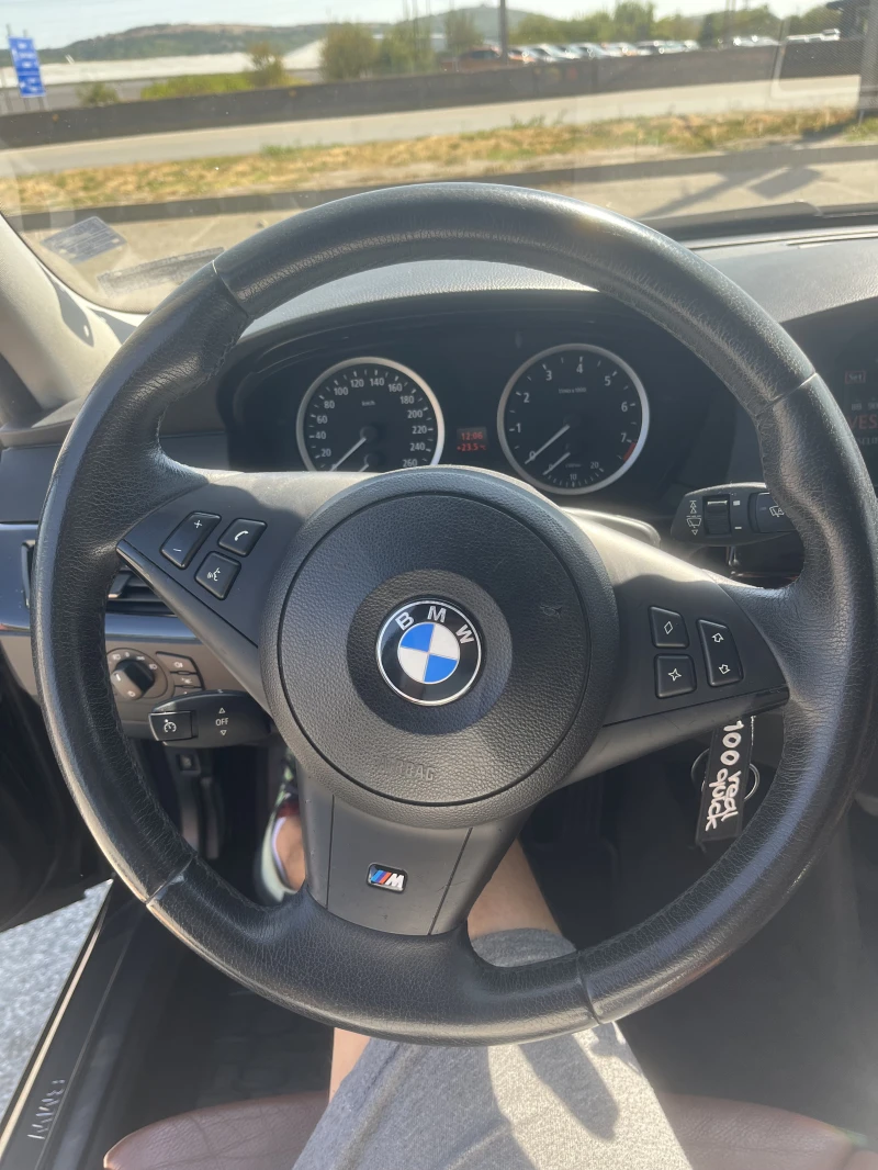 BMW 530 XI, снимка 16 - Автомобили и джипове - 47512620