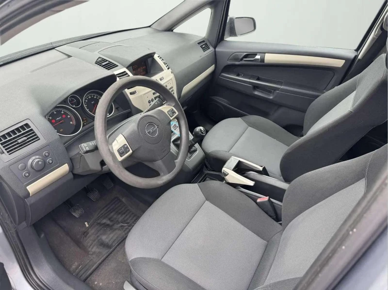 Opel Zafira 1.9 7-местен СЕРВИЗНА ИСТОРИЯ, снимка 10 - Автомобили и джипове - 50799064