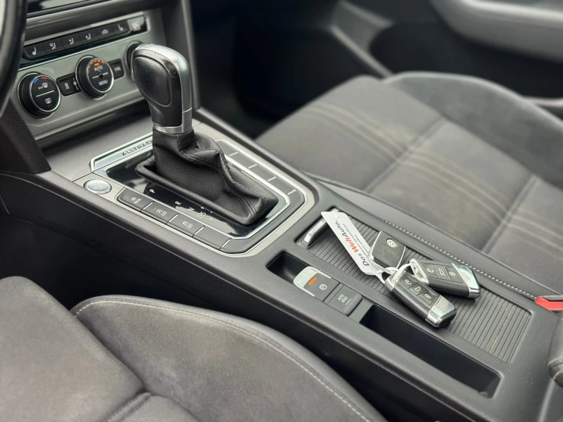 VW Passat 2.0TDI BMT 4MOTION, снимка 12 - Автомобили и джипове - 53094564