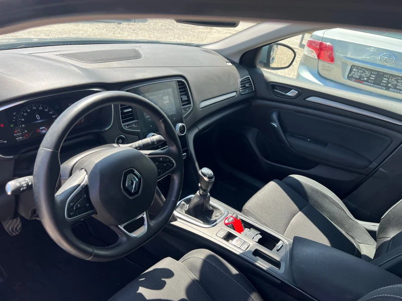 Renault Megane 1.5 DCI (КАТО НОВА), снимка 11 - Автомобили и джипове - 51281831