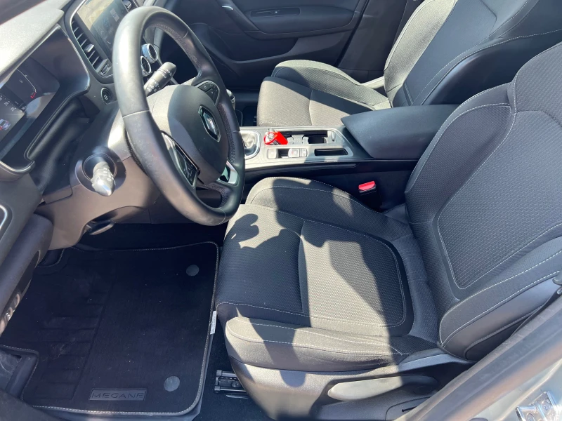 Renault Megane 1.5 DCI (КАТО НОВА), снимка 9 - Автомобили и джипове - 51281831