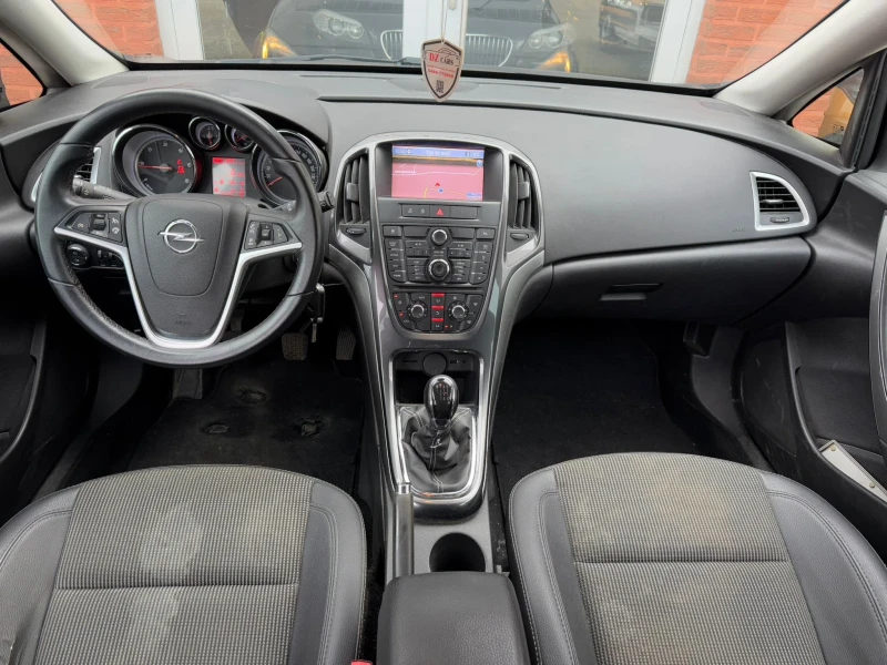 Opel Astra Sports TOURER С РЕГИСТРАЦИЯ, снимка 9 - Автомобили и джипове - 52552492