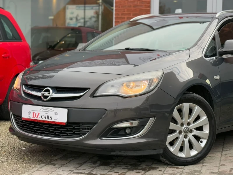 Opel Astra Sports TOURER С РЕГИСТРАЦИЯ, снимка 2 - Автомобили и джипове - 52552492
