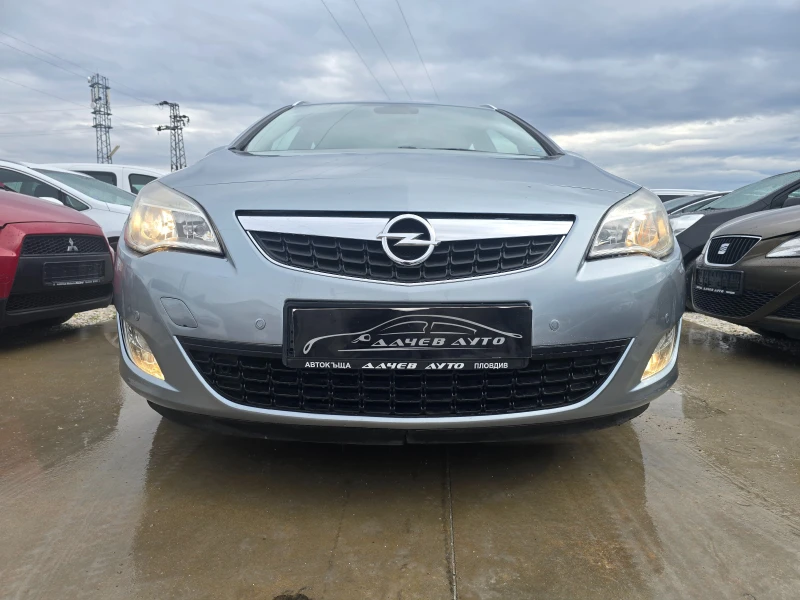 Opel Astra 2011г, 1, 7-125к.с.КОЖА, НАВИ, снимка 2 - Автомобили и джипове - 52463941