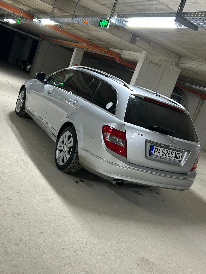 Mercedes-Benz C 220, снимка 5 - Автомобили и джипове - 52740392