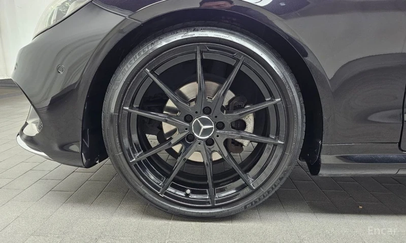 Mercedes-Benz E 200, снимка 5 - Автомобили и джипове - 52908639