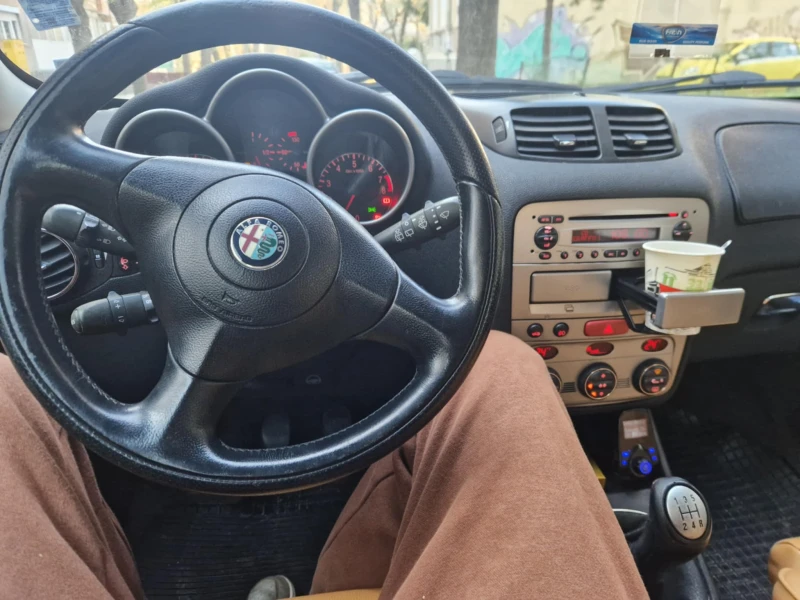 Alfa Romeo 147, снимка 2 - Автомобили и джипове - 53125175