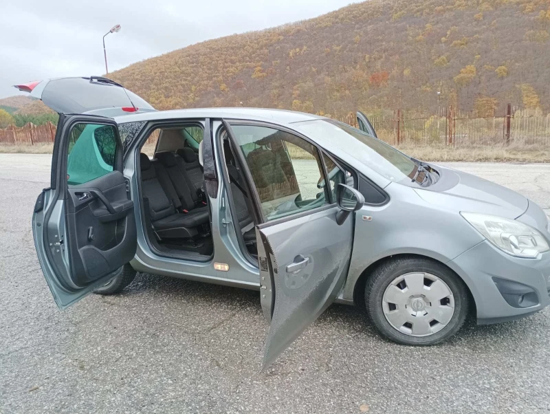 Opel Meriva, снимка 9 - Автомобили и джипове - 53297227