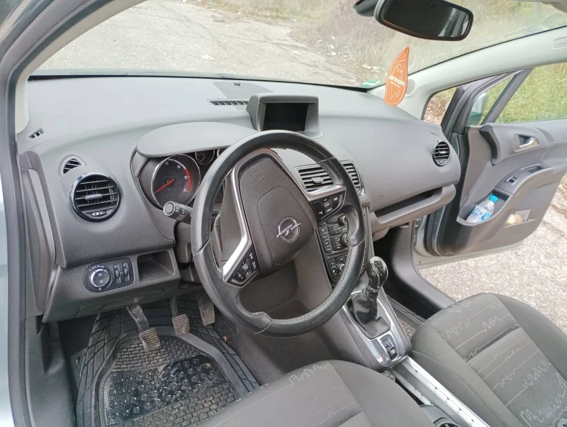 Opel Meriva, снимка 12 - Автомобили и джипове - 53297227
