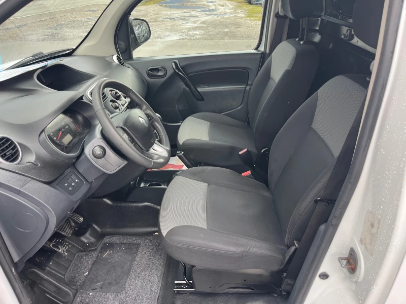 Renault Kangoo 1.5 DCI, снимка 9 - Автомобили и джипове - 53395472
