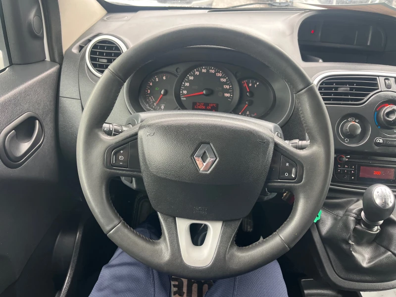 Renault Kangoo 1.5 DCI, снимка 17 - Автомобили и джипове - 53395472