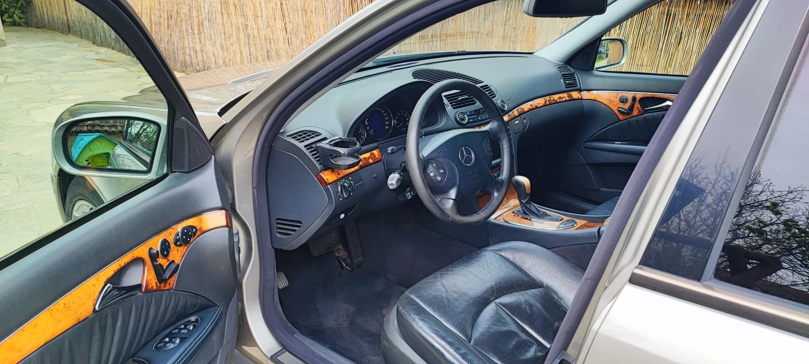 Mercedes-Benz E 320  - изображение 6
