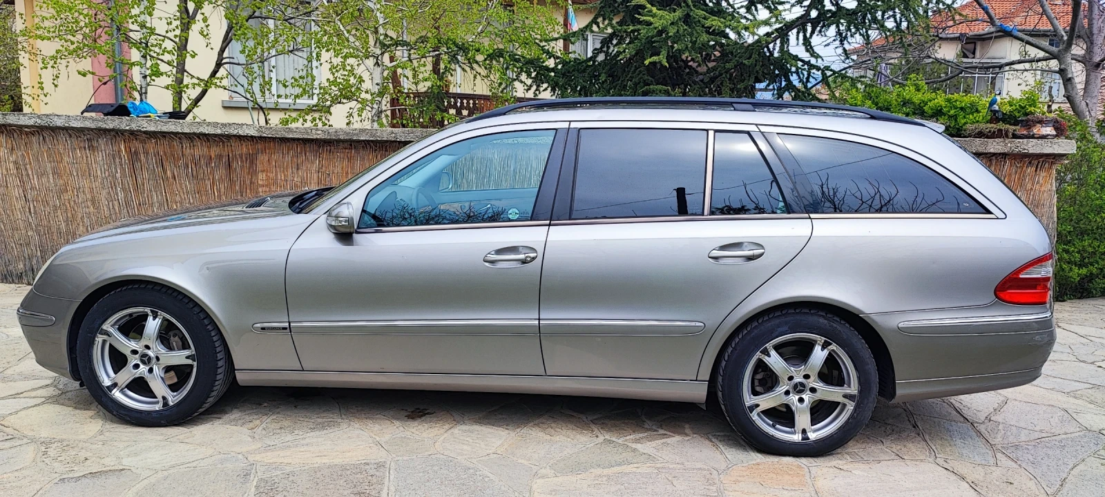 Mercedes-Benz E 320  - изображение 4