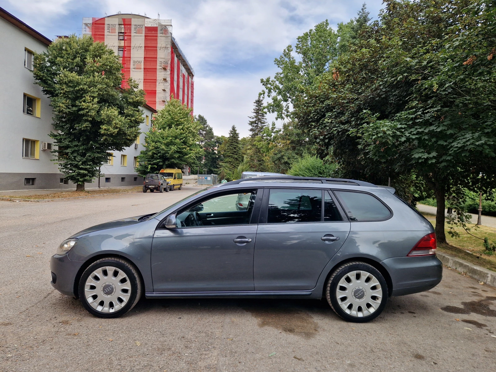 VW Golf Бартер/1, 6 105к.с - изображение 4