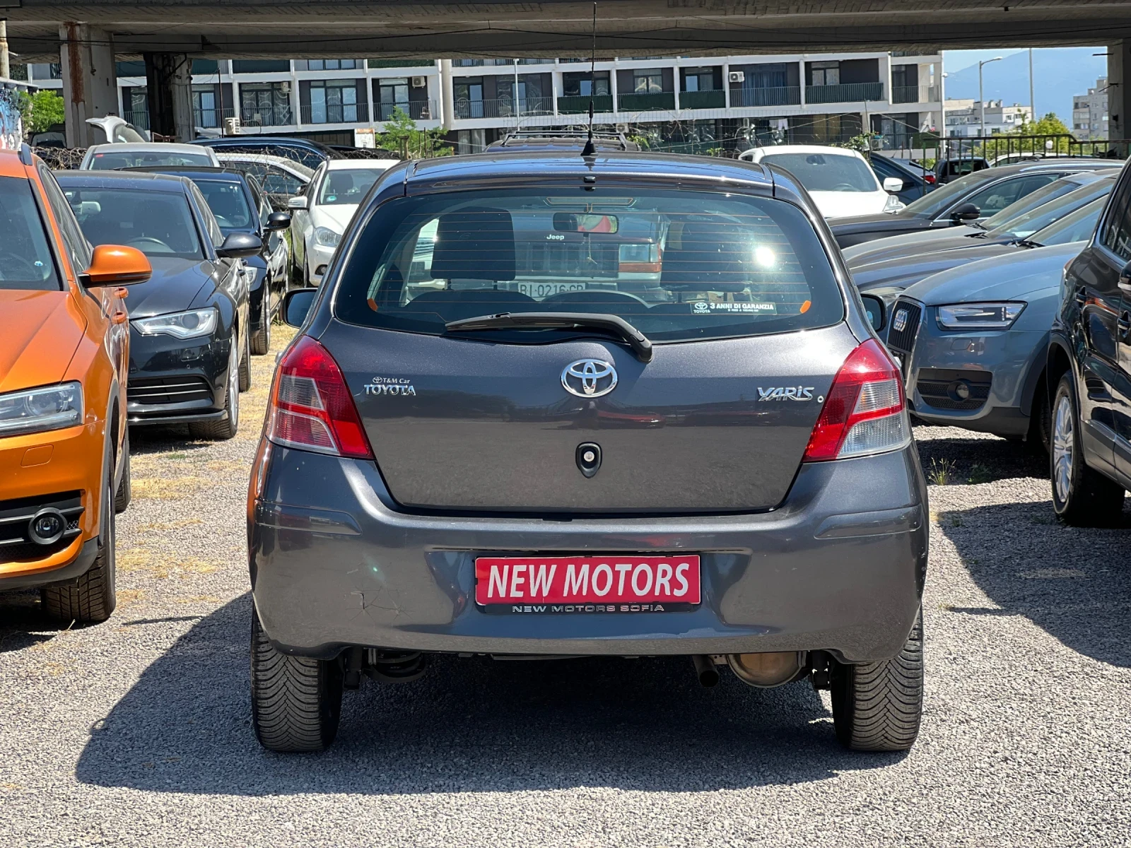 Toyota Yaris 1.3-бензин-лизинг през Уникредит по 220лв - изображение 5