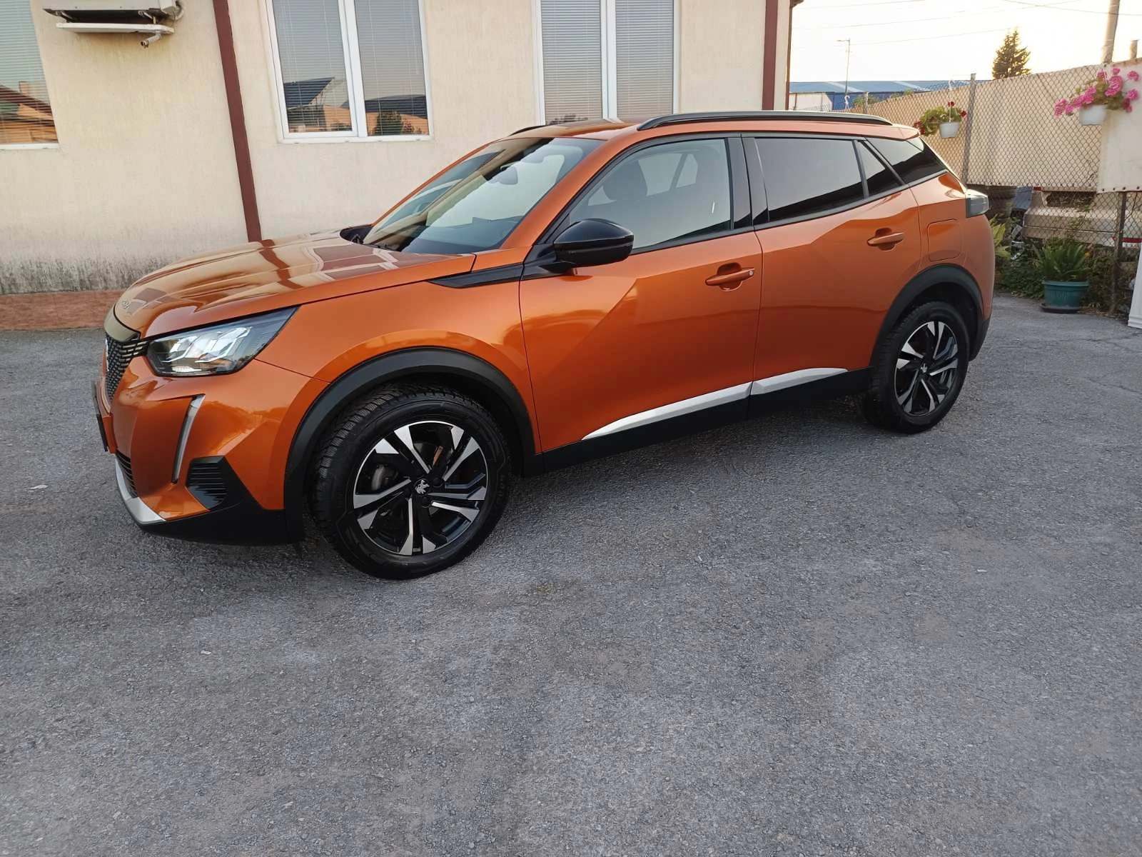 Peugeot 2008 PREMIUM EURO6d - изображение 6