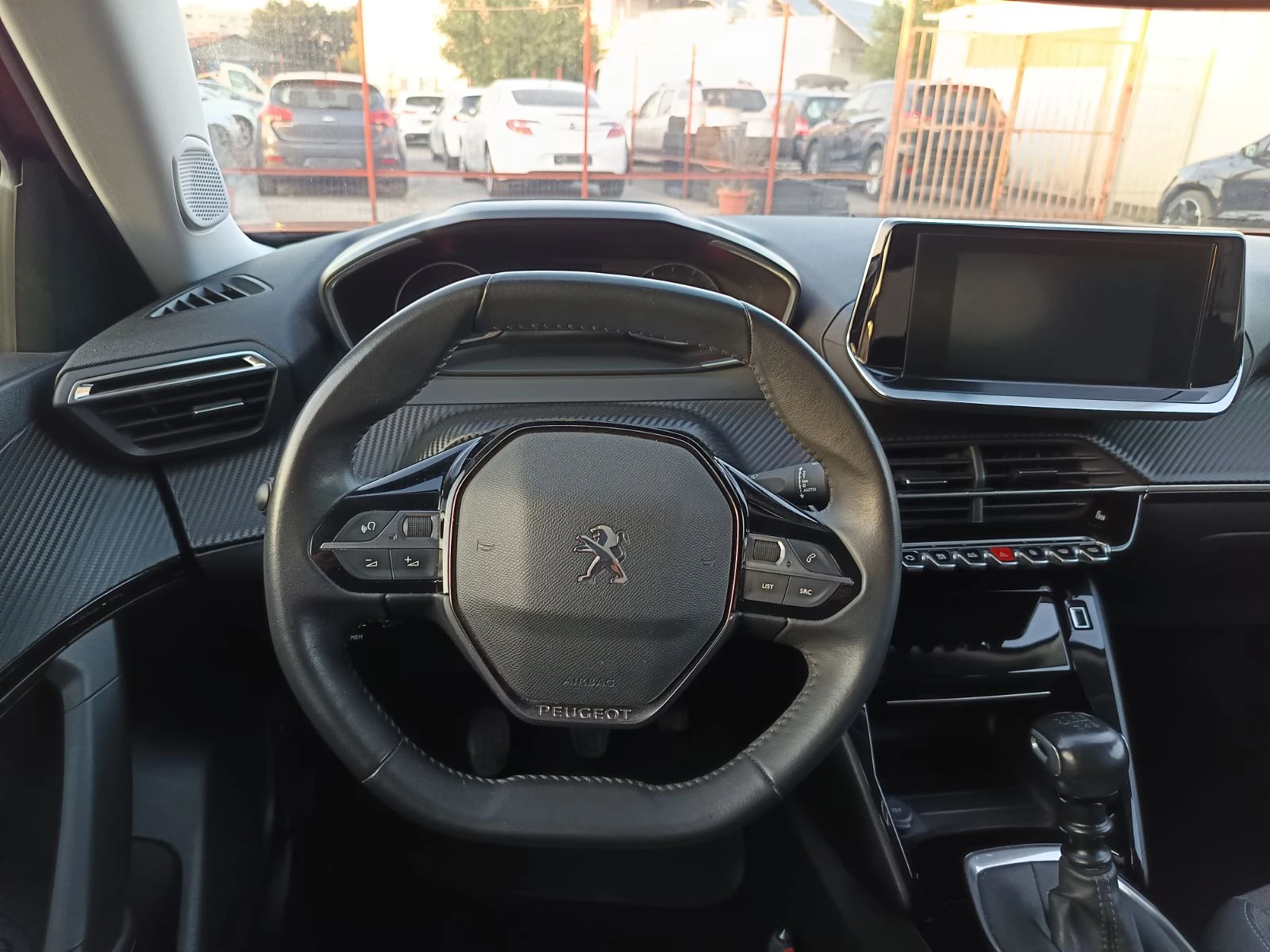 Peugeot 2008 PREMIUM EURO6d - изображение 10