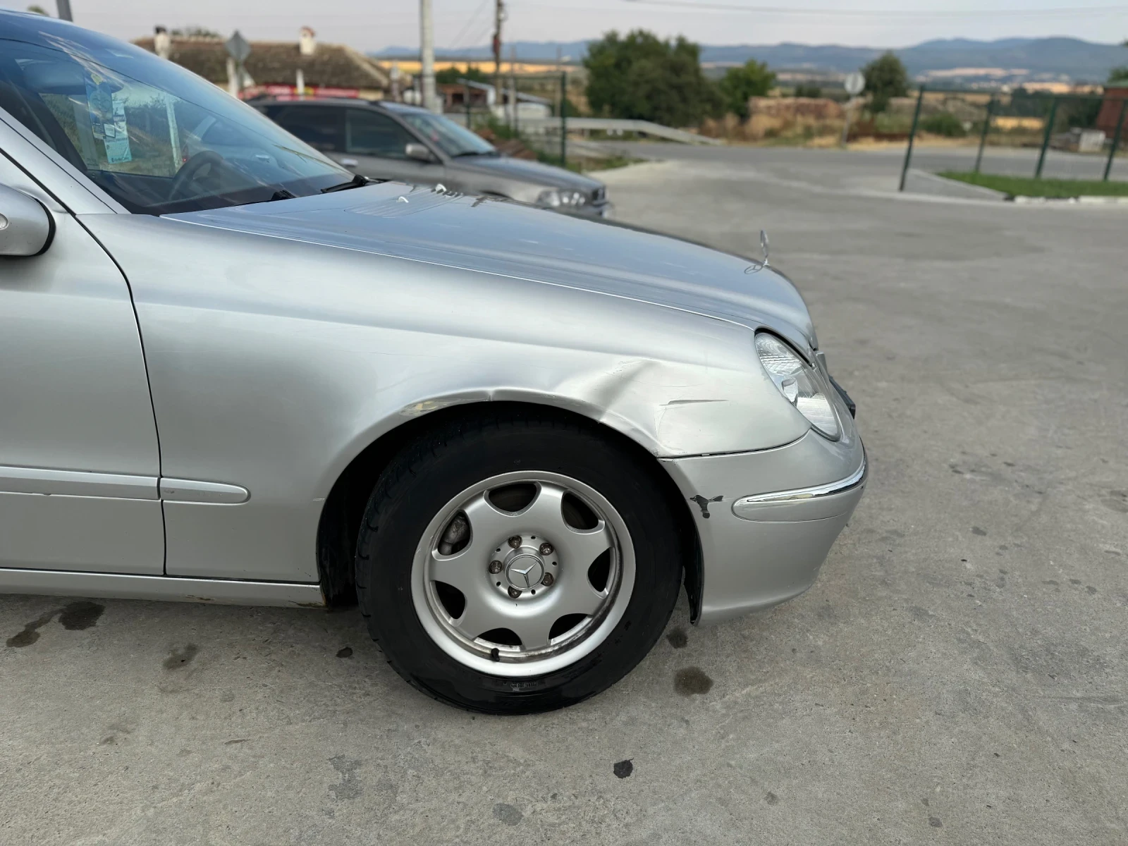 Mercedes-Benz E 220 6 ръчни скорости - изображение 6