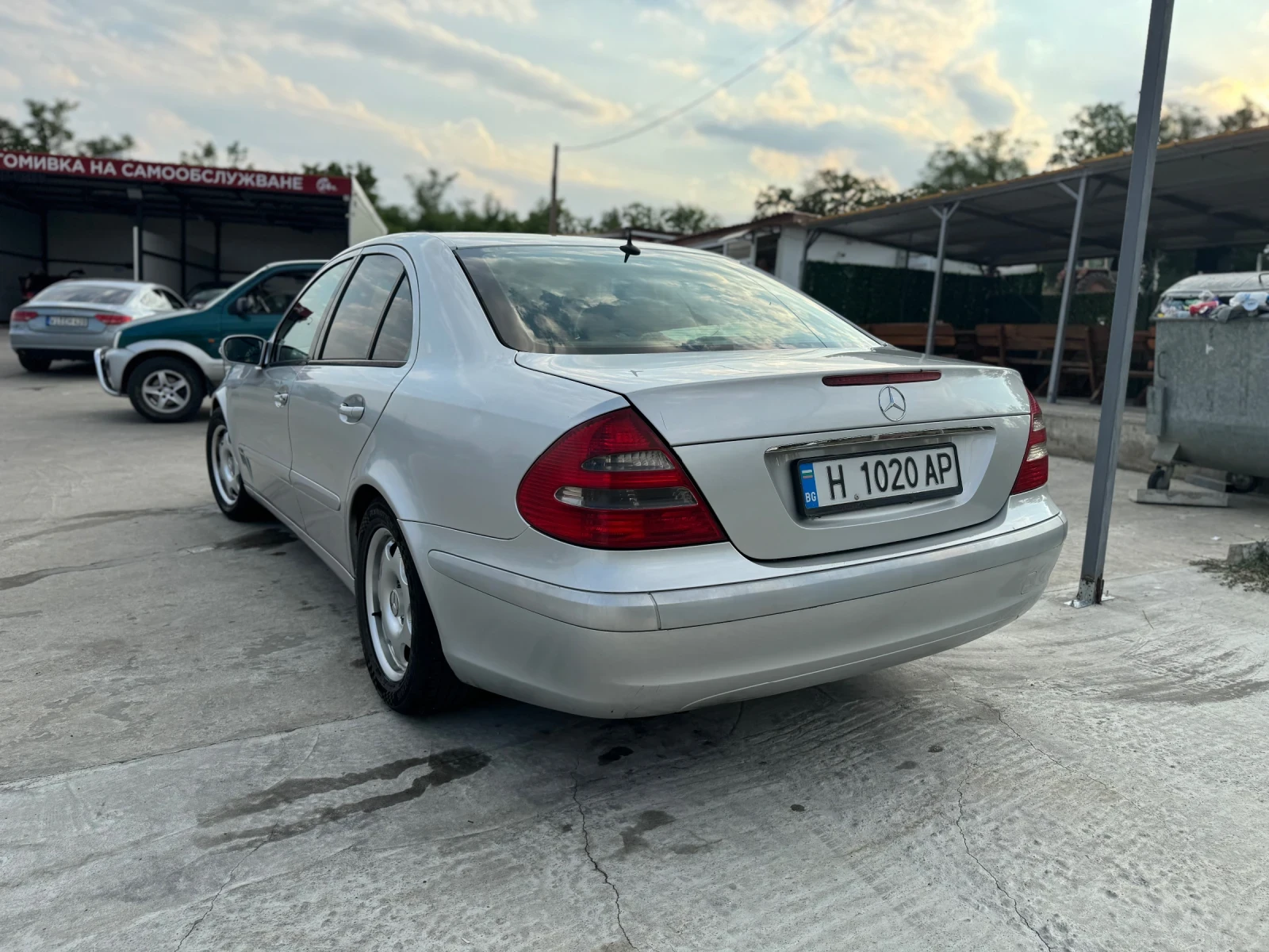 Mercedes-Benz E 220 6 ръчни скорости - изображение 5