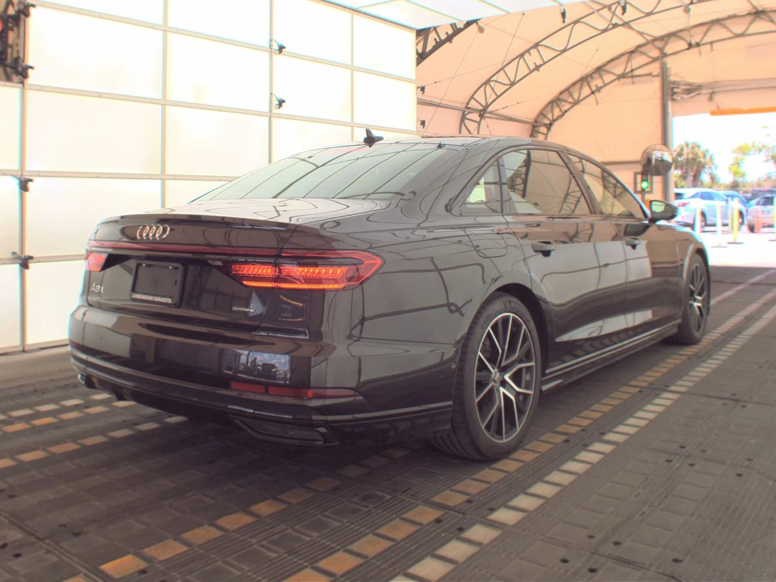 Audi A8 L 4.0T Обдух* Bang&Olufsen* 360* Ambient* Масаж*  - изображение 4