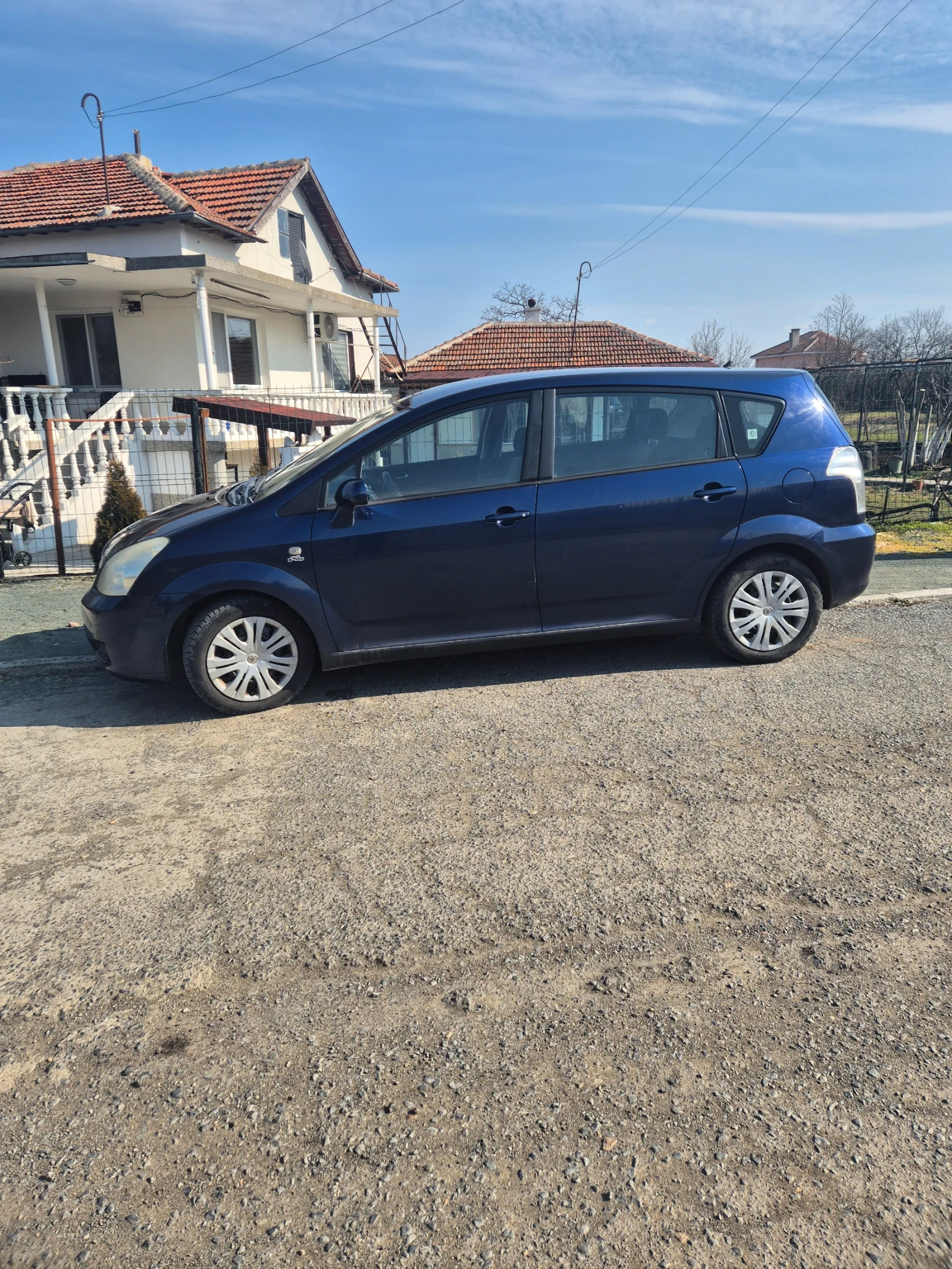 Toyota Corolla verso  - изображение 2