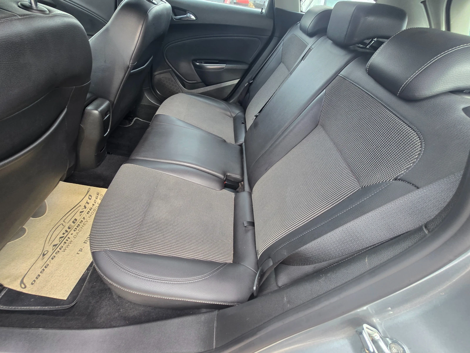 Opel Astra 2011г, 1, 7-125к.с.КОЖА, НАВИ - изображение 9