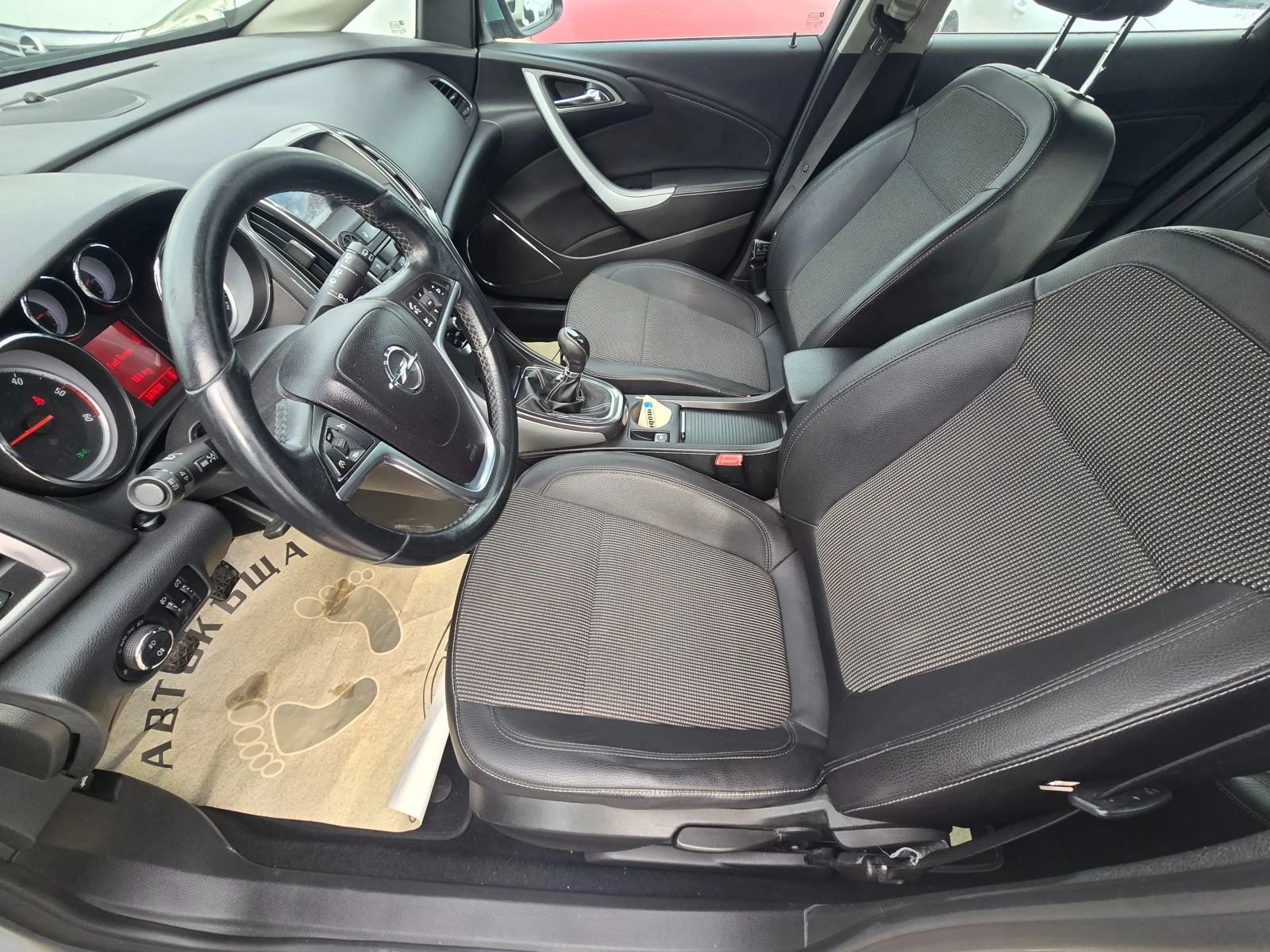 Opel Astra 2011г, 1, 7-125к.с.КОЖА, НАВИ - изображение 8