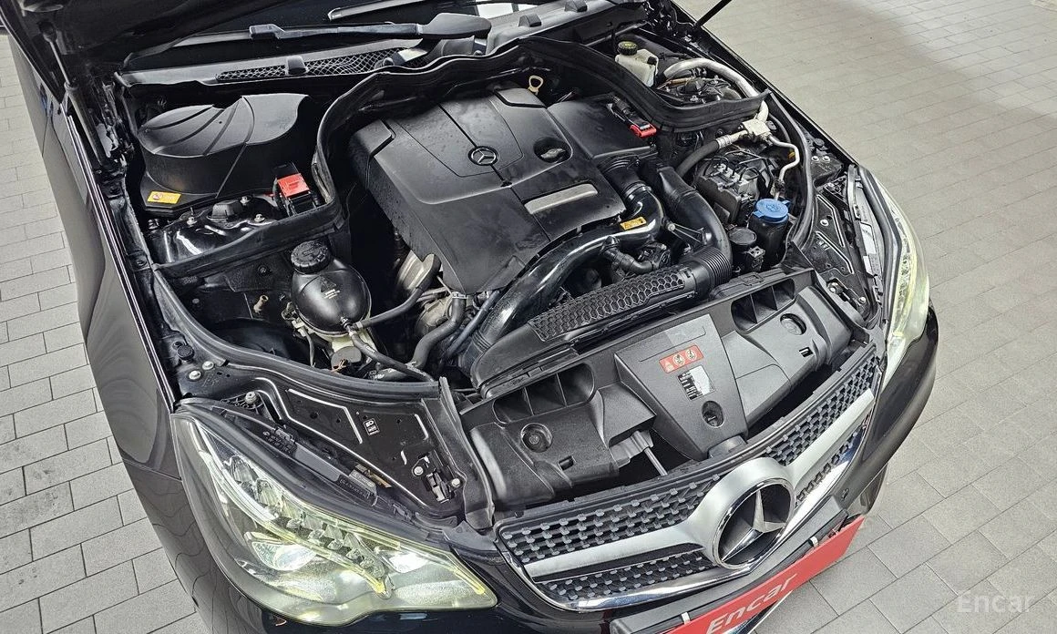 Mercedes-Benz E 200  - изображение 6