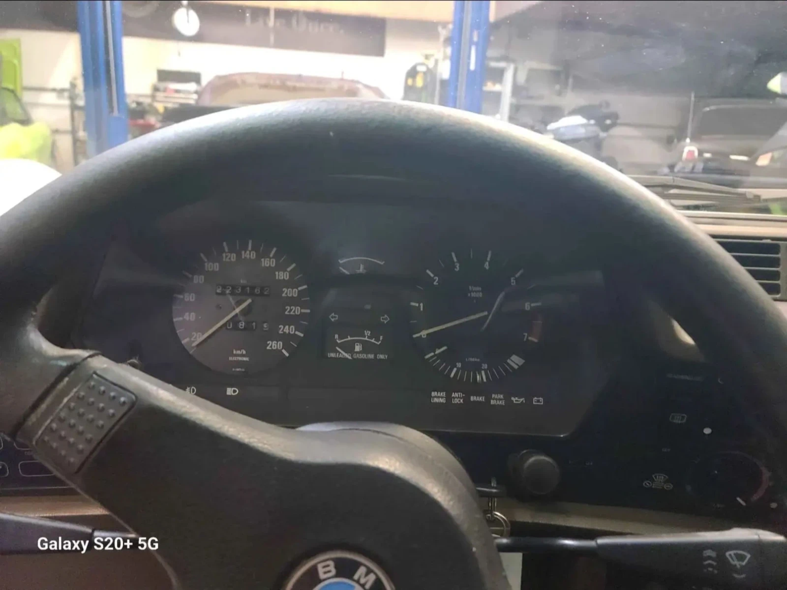 BMW 635 CSI * 1986 * Перфектно Състояние * Цена до БГ! * , снимка 11 - Автомобили и джипове - 54663763