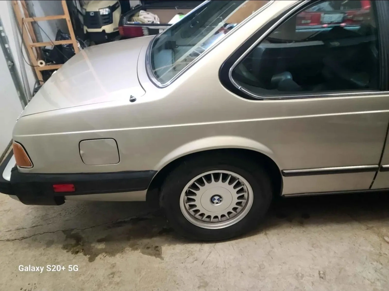 BMW 635 CSI * 1986 * Перфектно Състояние * Цена до БГ! * , снимка 6 - Автомобили и джипове - 54663763