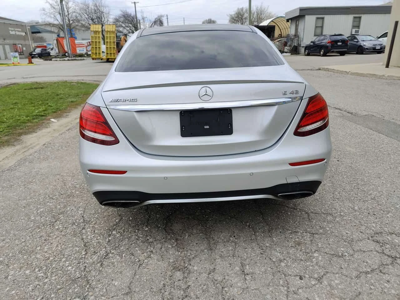 Mercedes-Benz E 43 AMG * CARFAX * ЦЕНА ДО БГ, снимка 5 - Автомобили и джипове - 54726354