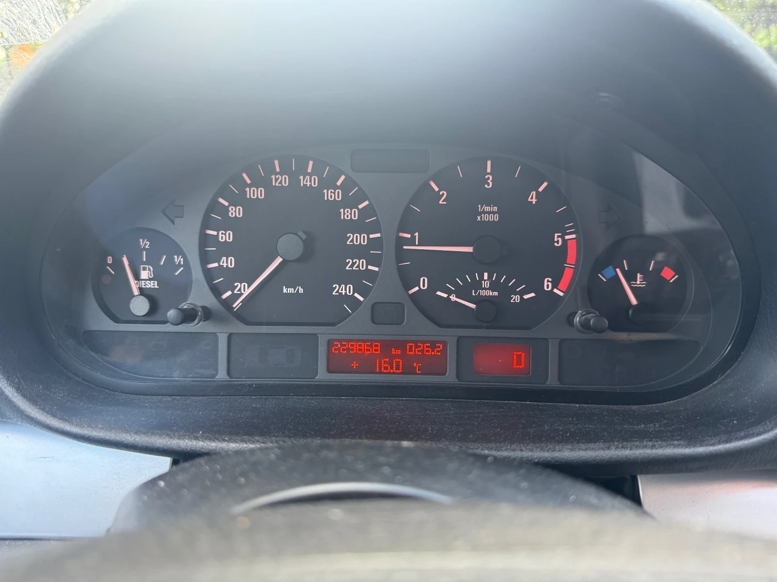 BMW 320, снимка 3 - Автомобили и джипове - 54985812