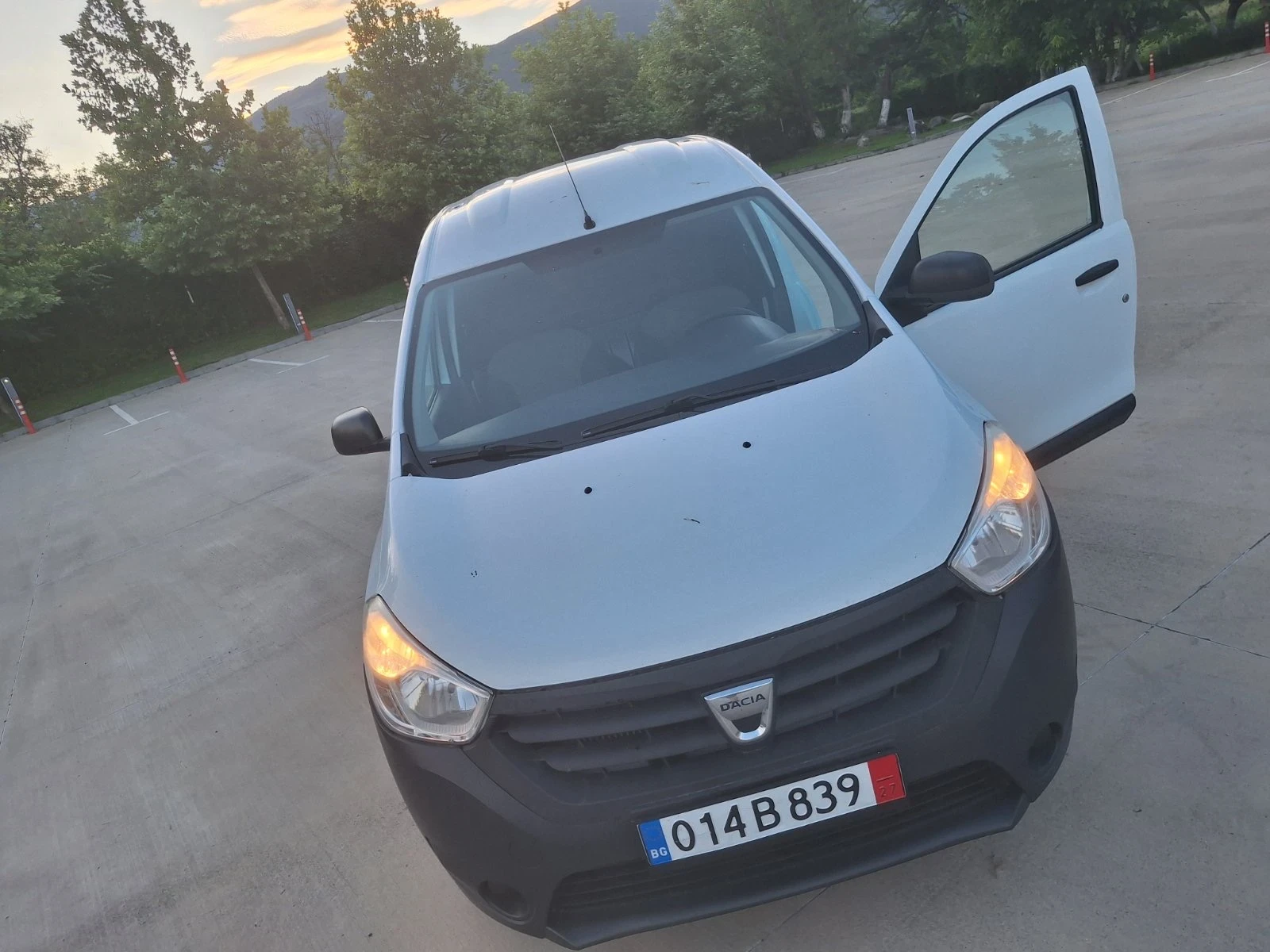 Dacia Dokker 1.5 DCI, снимка 15 - Автомобили и джипове - 55089678