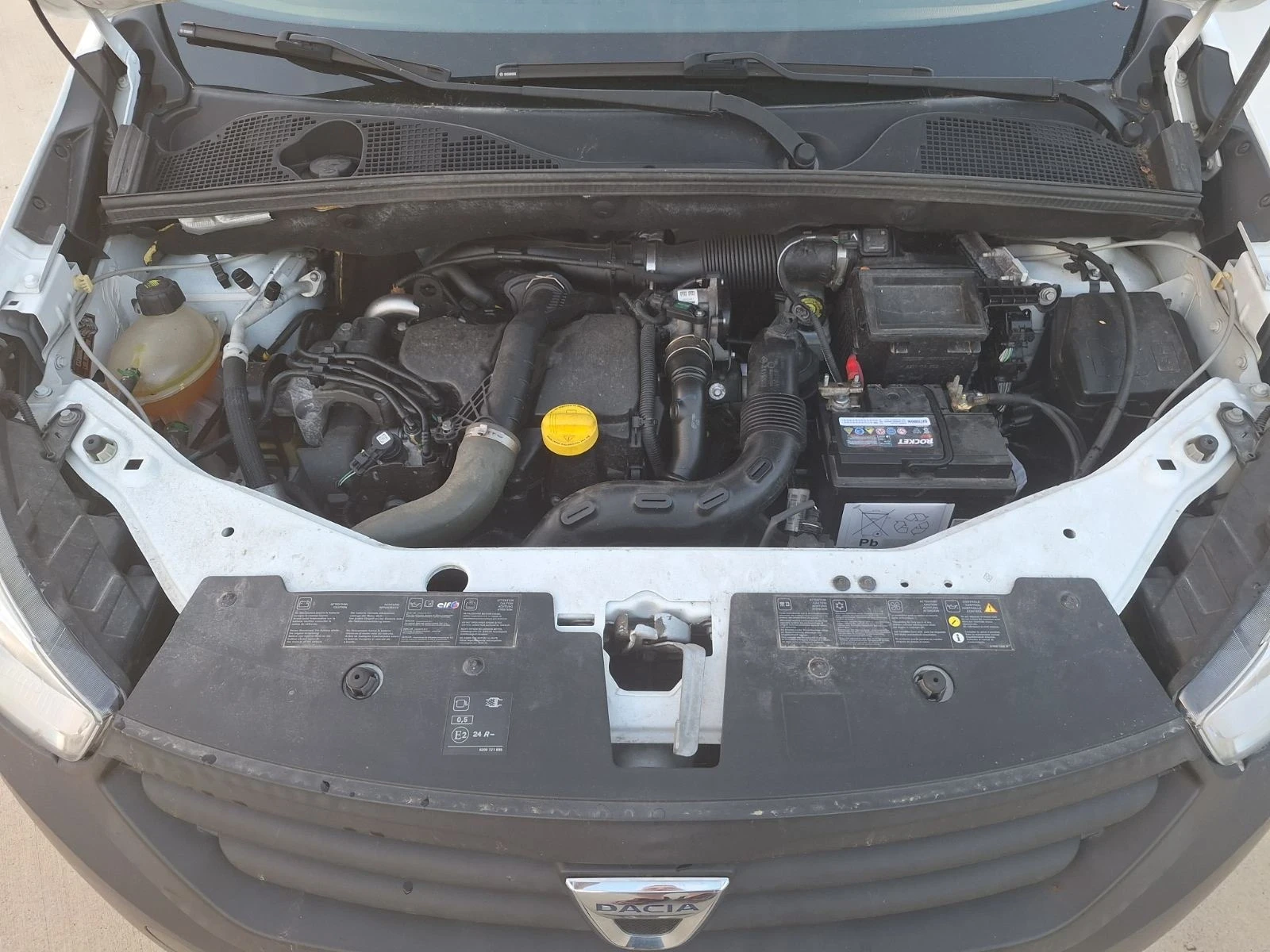 Dacia Dokker 1.5 DCI, снимка 14 - Автомобили и джипове - 55089678