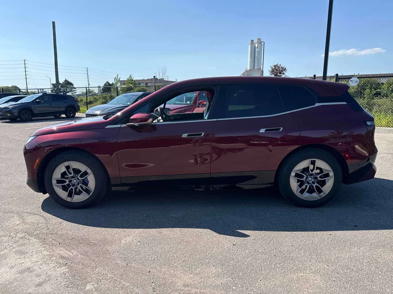 BMW iX * xDrive50 * АВТОКРЕДИТ БЕЗ ПЪРВОНАЧАЛНА ВНОСКА* , снимка 2 - Автомобили и джипове - 55572254